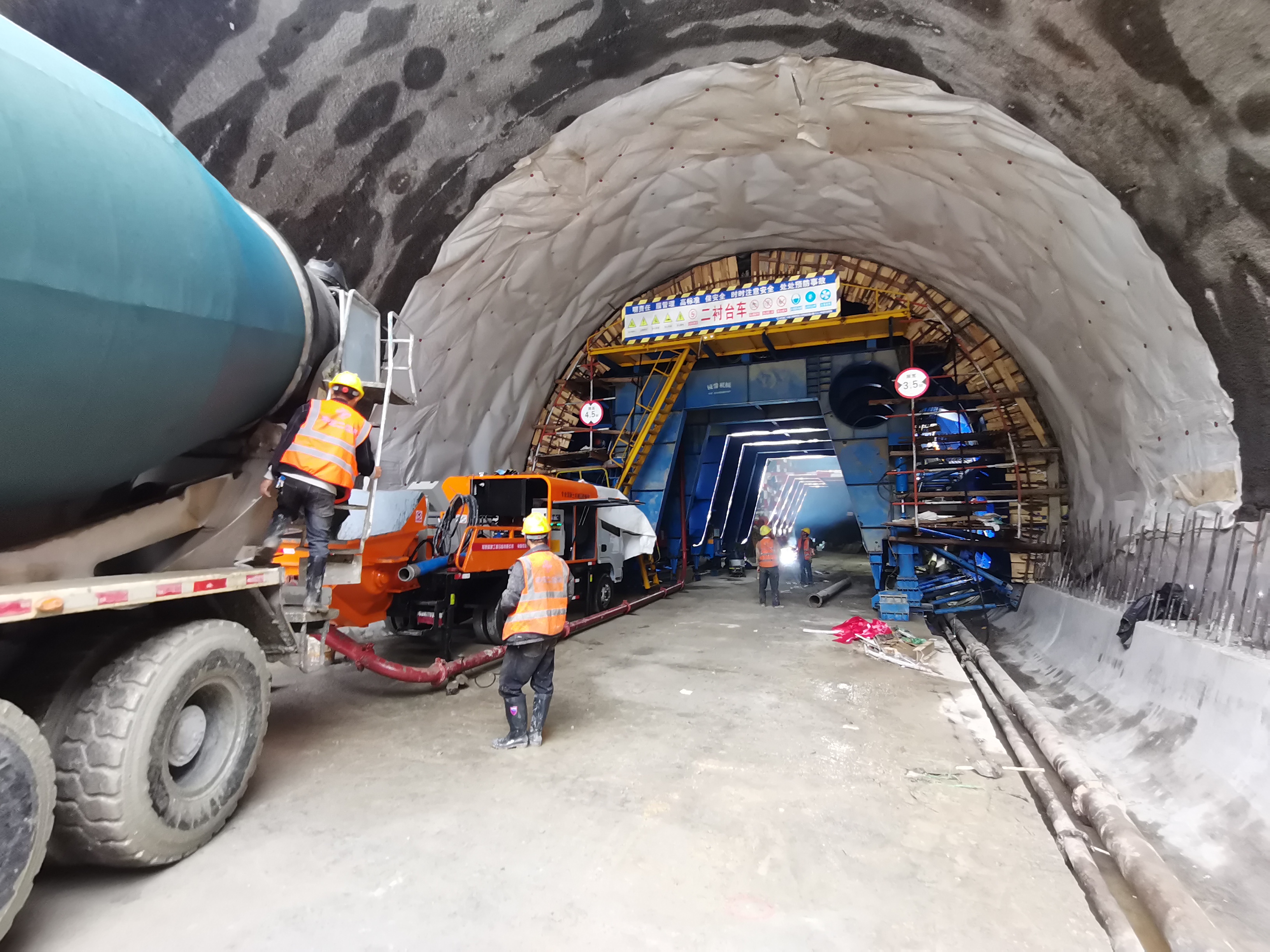 樓門隧道首模二襯.jpg